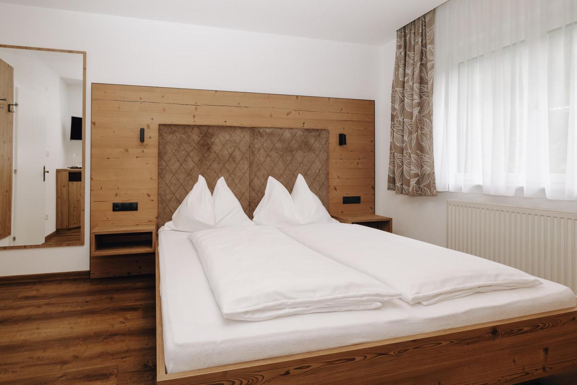 Hotel Garni Tannenhof Flachau Exterior photo